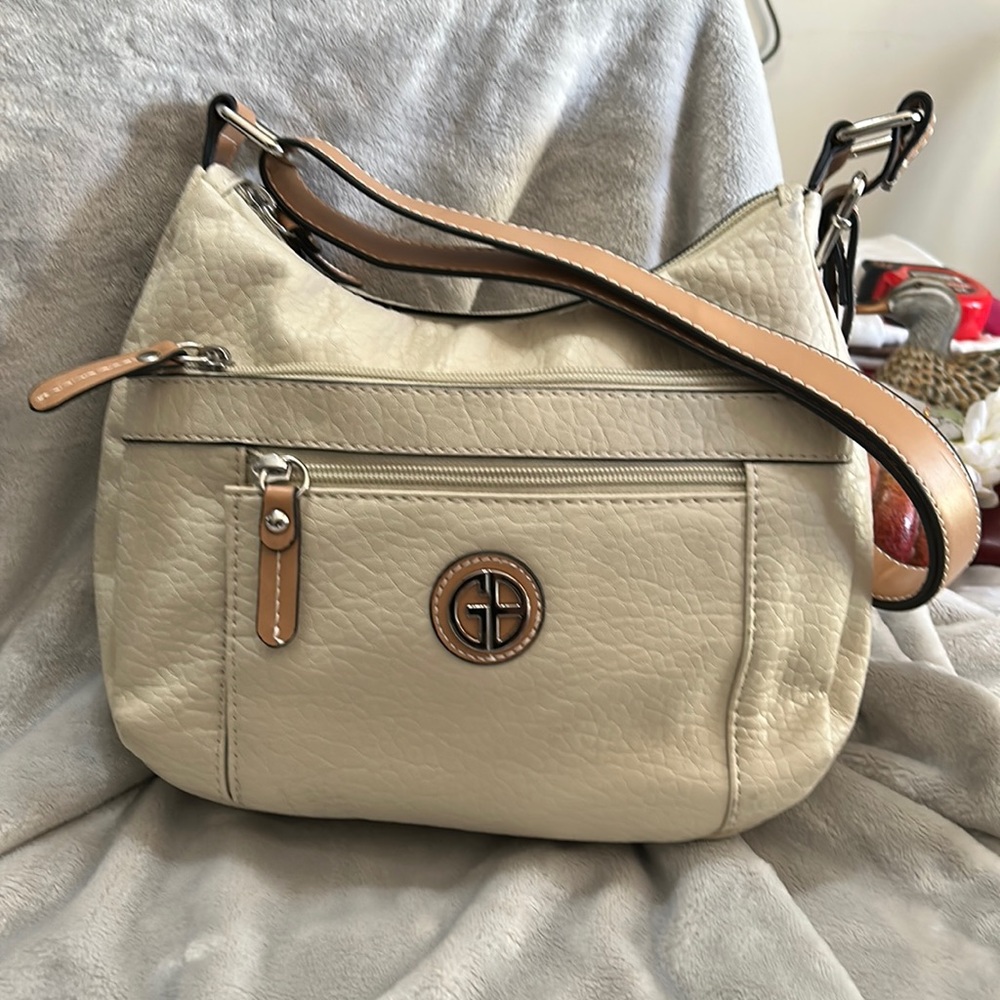 Giani Bernini leather purse